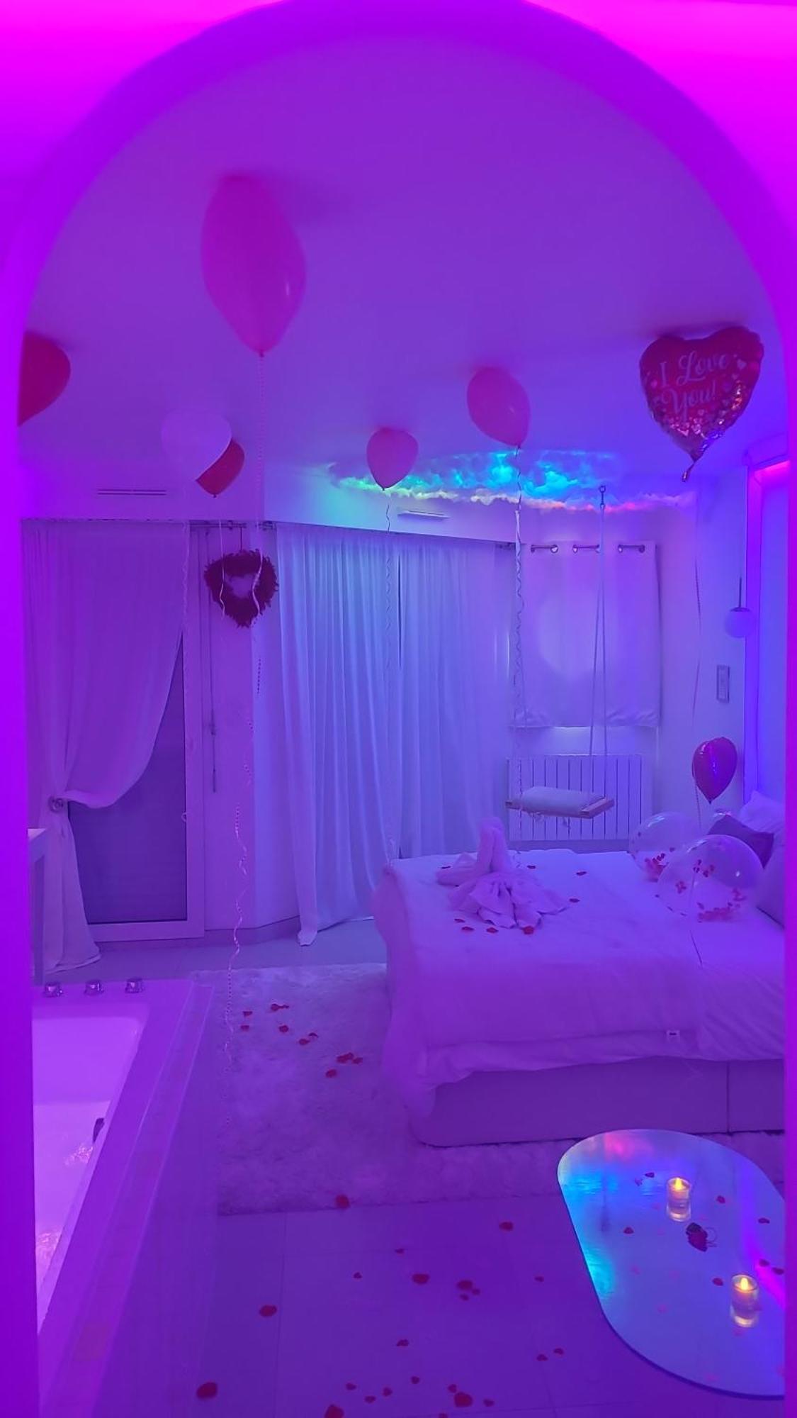 Love Room A 30 Mn Des Plages Et De Vannes Questembert Zimmer foto